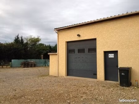 location local professionnel artisan 100 m2