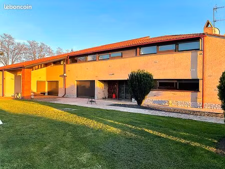 propriété 10 pièces 604 m²