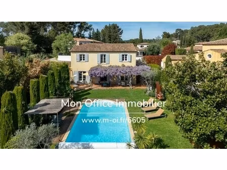 maison de luxe à vendre dans le quartier nord