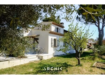 maison de luxe à vendre dans le quartier eoures