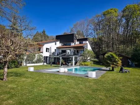 villa de luxe à vendre à armoy