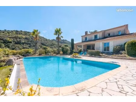 villa 5 pièces 127 m²