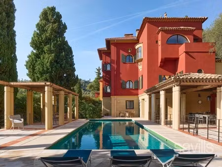 villa de luxe à vendre dans le quartier carei-monti