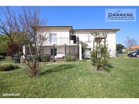 maison 9 pièces 223 m²