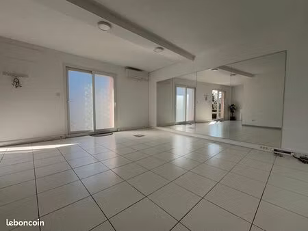 local commercial 110 m² muret