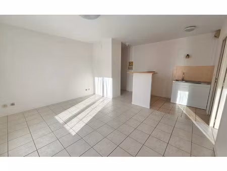 location appartement  m² t-2 à longpont-sur-orge  695 €