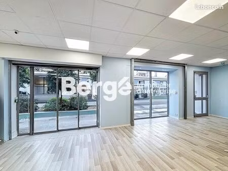 local commercial 256 m²