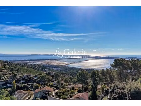 villa vue panoramique mer et collines