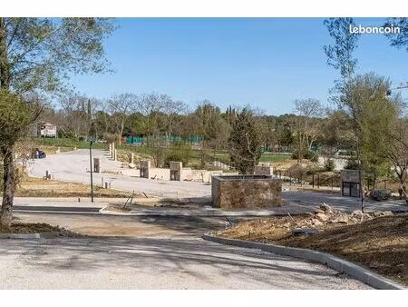 terrain 1 039 m² assas