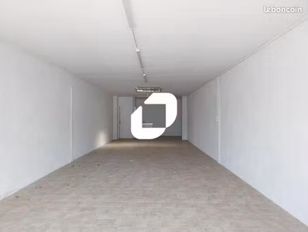 local commercial 70 m²