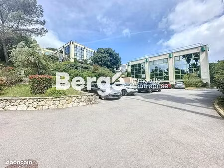 bureaux 103 m²