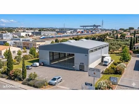 hangar antibes secteur fontonne / val clauet