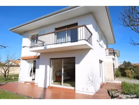 fort potentiel maison 105 m2 mérignac la forêt