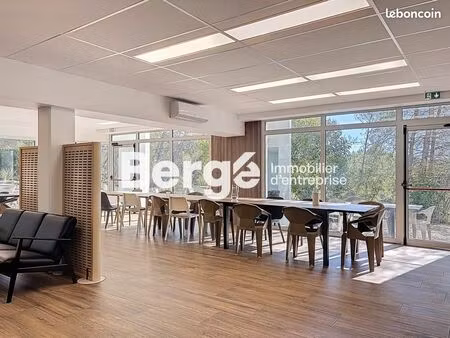bureaux 625 m²