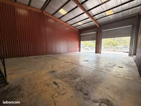 entrepôt 266 m² l'escarène