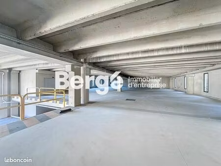 local industriel 2 455 m²