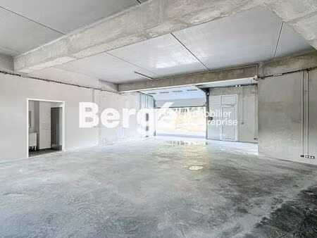 local industriel 278 m²