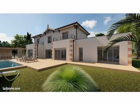 maison 5 pièces 240 m²