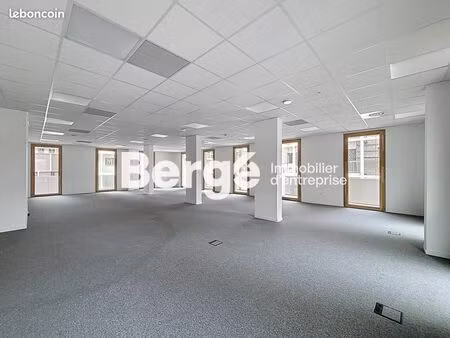 bureaux 423 m²