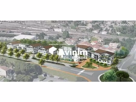 local commercial 110 m² lespinasse