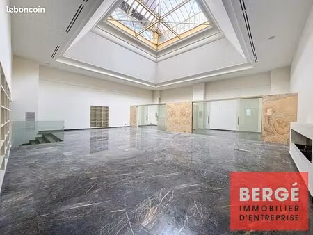 local commercial 560 m²