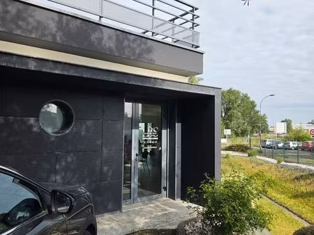 bureaux 81 m² – bruges – reprise de bail – 920 ht cc