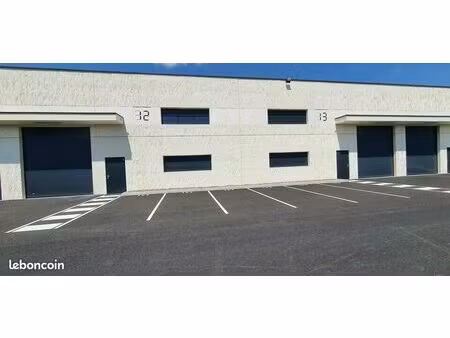 local d'activité 224 m²