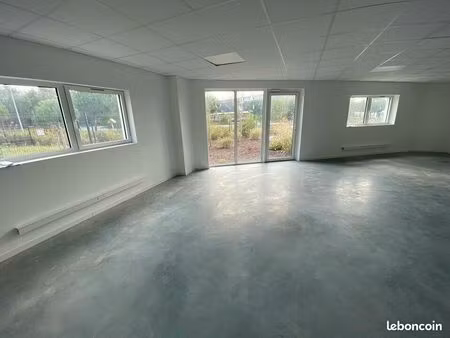bureaux 60 m²