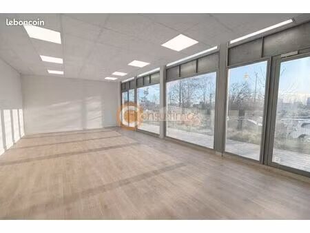local commercial 85 m²