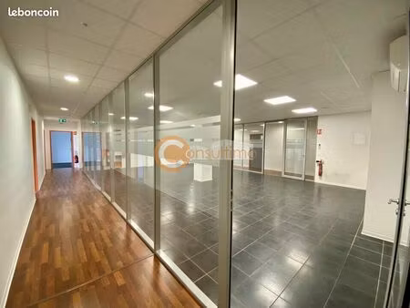 bureaux 490 m²