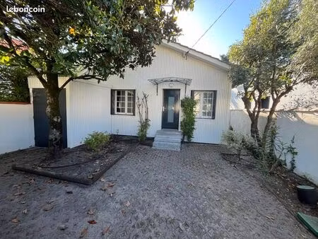 loue charmante maison dans un quartier calme