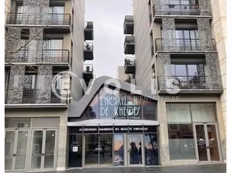 local commercial 3 500 m²