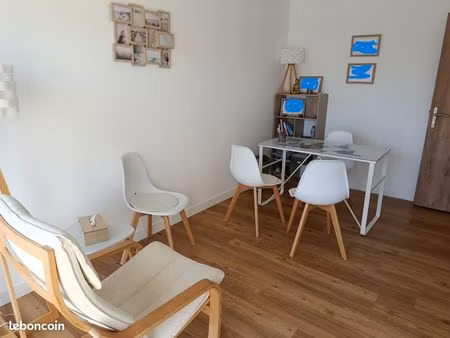 bureau de 12m2 dans centre de soins