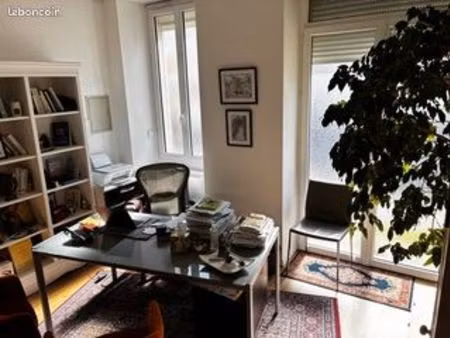 local médical ou professionnel 36 m2 bordeaux