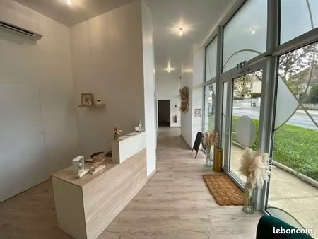 local commercial 78 m²