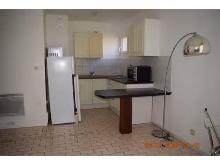 location appartement 2 pièces 38 m² à chalons-en-champagne (51000)  415 €