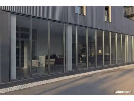 local commercial 55 m² bordeaux