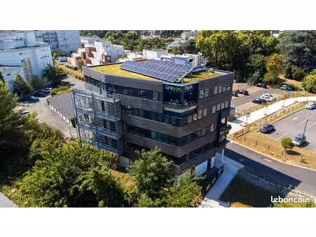 bureaux 120 m²