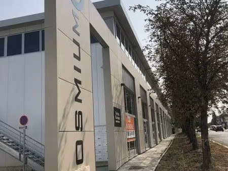 local commercial 104 m²