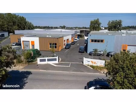 local d'activité 255 m²