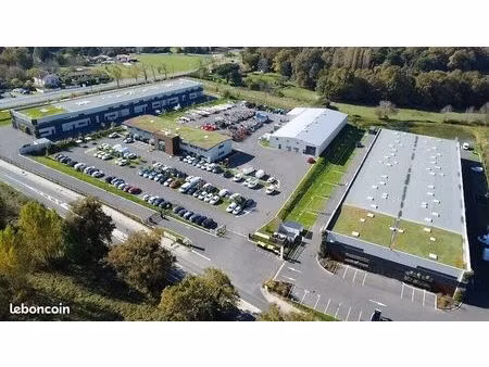 local d'activité 367 m²