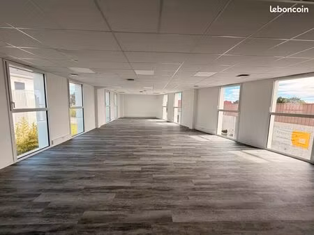 bureaux 200 m²