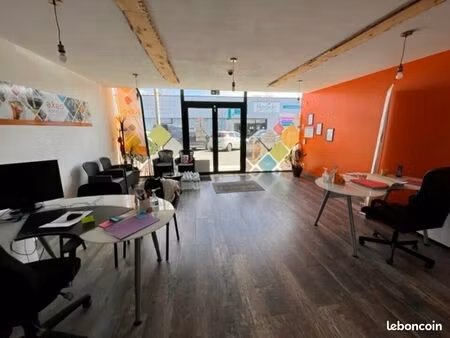 local commercial 240 m²