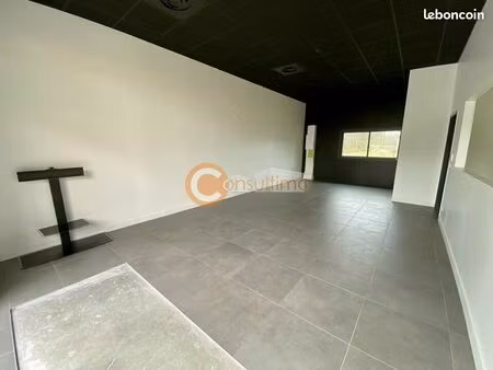 local commercial 84 m²
