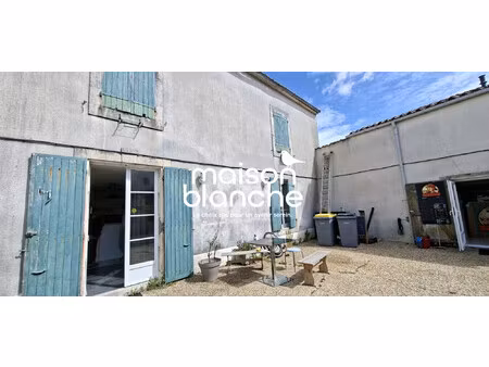 ensemble immobilier maison + local