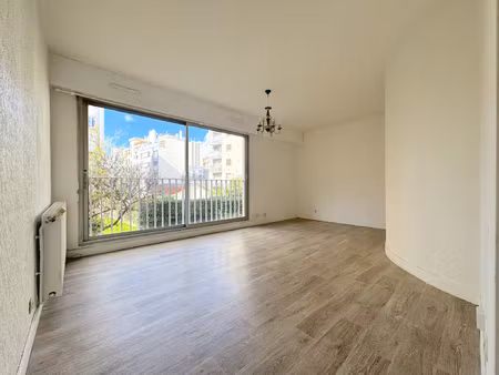 appartement 2 pieces 46 64m2 avec box et cave - 5min gare
