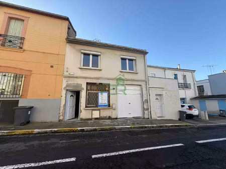 béziers  quartier fontneuve  immeuble r+1 de 216m2 entièrement
