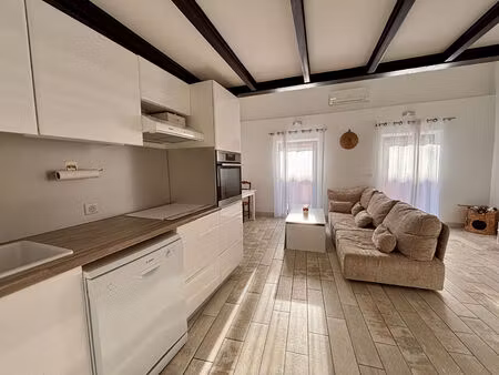 appartement centre lambesc avec terrasse