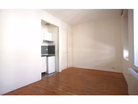 location appartement  26.68 m² t-1 à lille  504 €