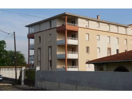 location stationnement  16 m² t- à mont-de-marsan  80 €